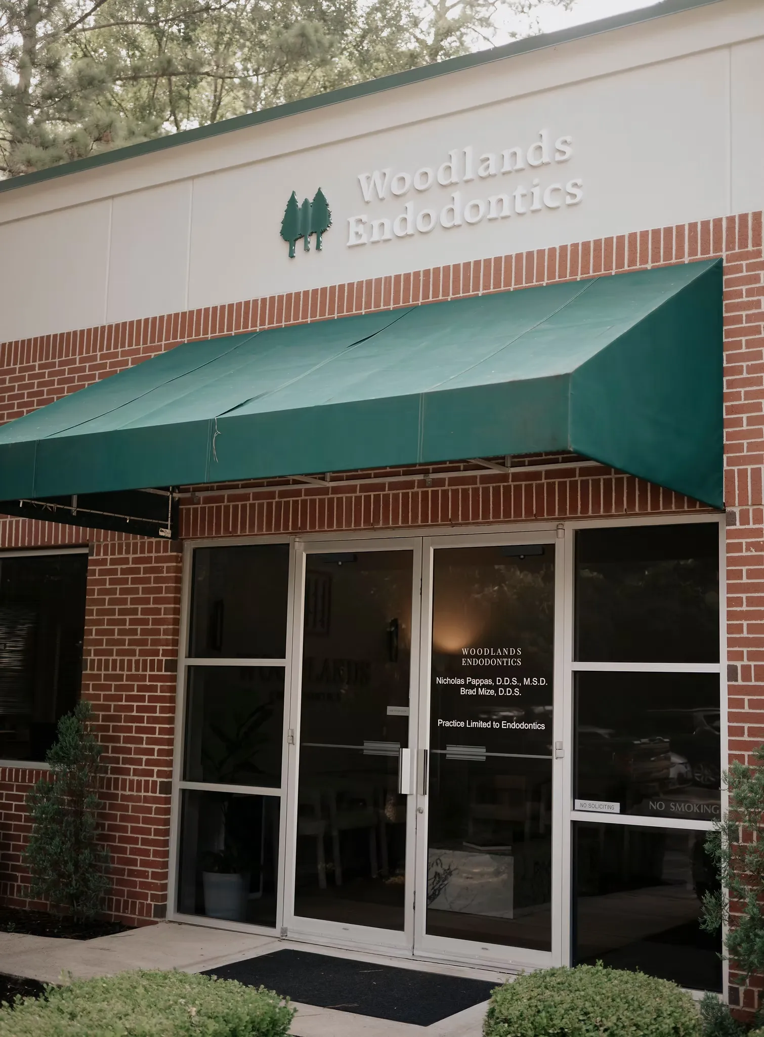 Woodlands Endodontics office exterior in The Woodlands, Texas